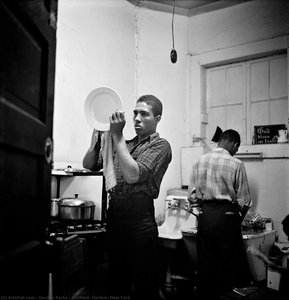 Untitled, Harlem, New York — Gordon Parks
